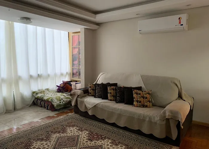 Apto Aconchegante Com 3 Bem Localizado Apartamento Porto Alegre